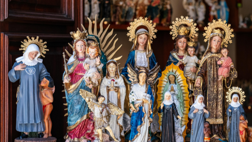 Descubra como o testemunho de santos na vivência da caridade ilumina a fé cristã, apresentado por Jose Eduardo De Oliveira e Silva.