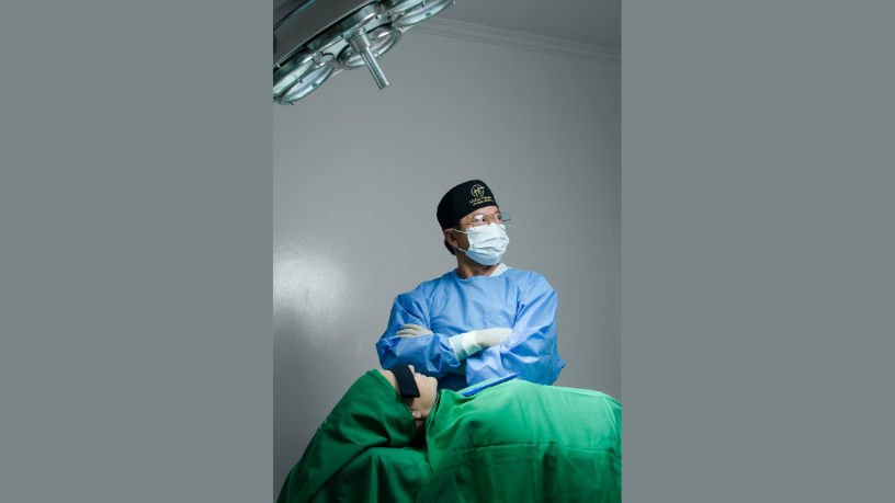 Rinoplastia secundária exige avaliação cuidadosa para saber quando fazer e quais riscos considerar, explica Milton Seigi Hayashi.