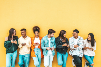 Trend 2026: Como a Nostalgia de 2016 Está Dominando as Redes Sociais